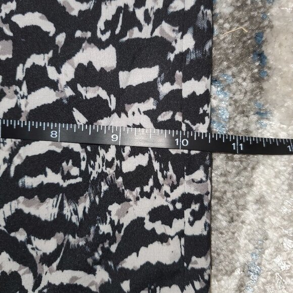 FABLETICS Dash Black White Sandstorm  || Small || GUC - Picture 13 of 15